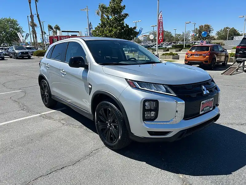 2027 Mitsubishi Outlander Sport 2.0 LE AWC CVT's photo