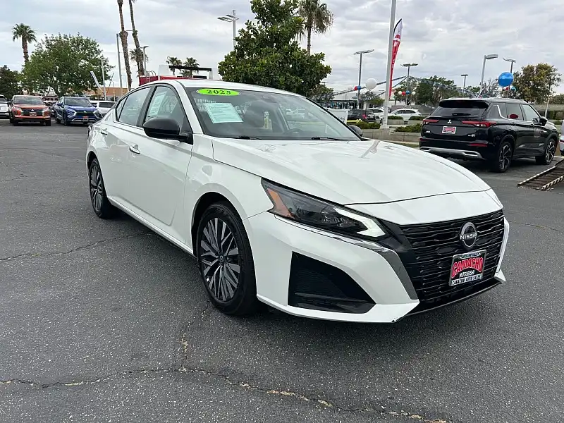 2025 Nissan Altima 2.5 SV's photo