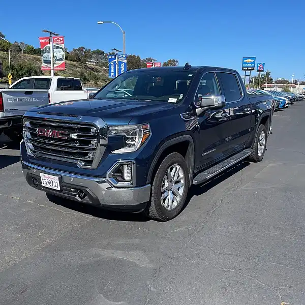 2019 GMC Sierra 4WD Crew Cab Short Box SLT's photo