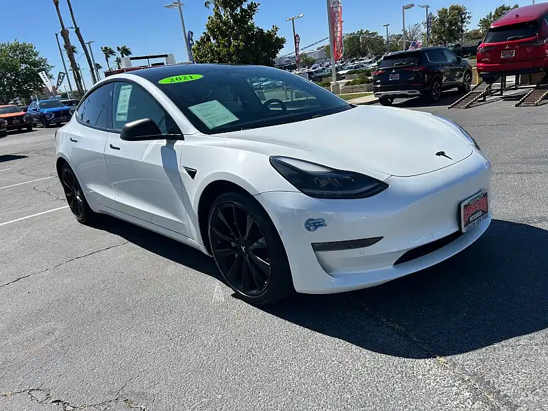 2021 Tesla Model 3 Long Range Dual Motor All-Wheel Drive's photo