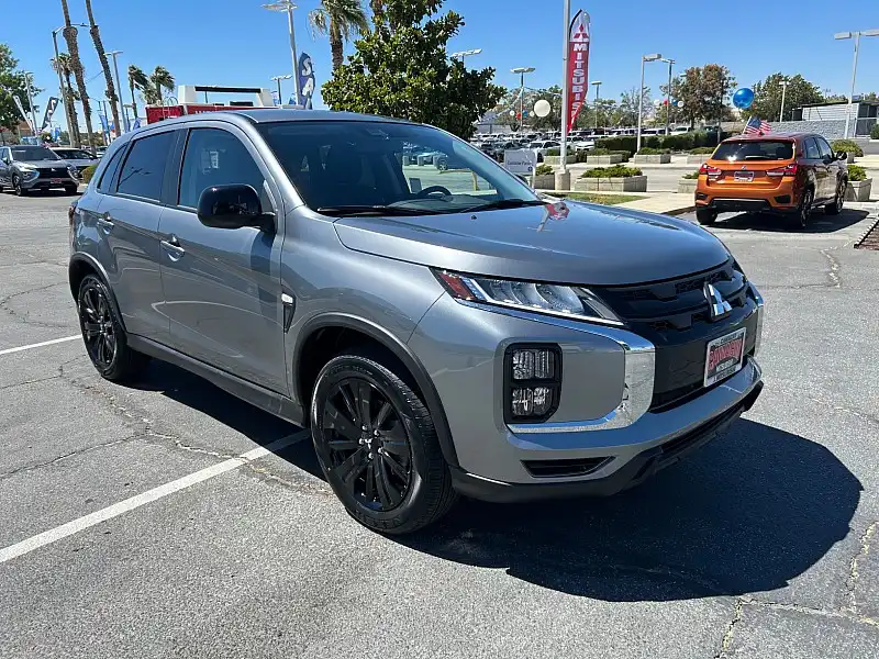 2027 Mitsubishi Outlander Sport 2.0 LE AWC CVT's photo