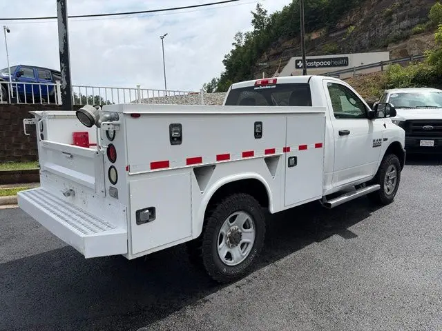 2015 RAM 3500 Tradesman 4X4 Regular cab photo 4