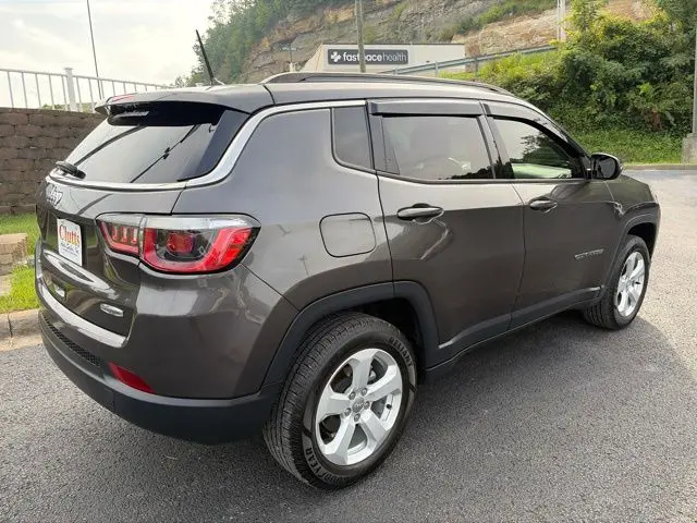 2018 Jeep Compass Latitude 4X4 photo 4