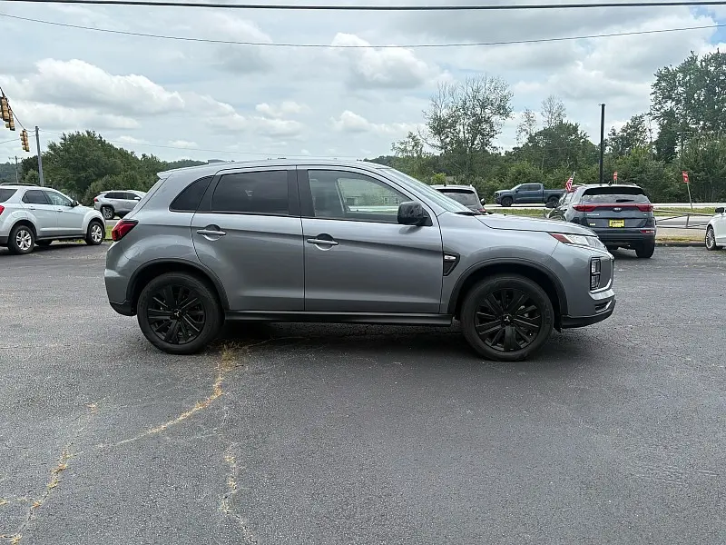 2024 Mitsubishi Outlander Sport 2.0 LE AWC CVT photo 4
