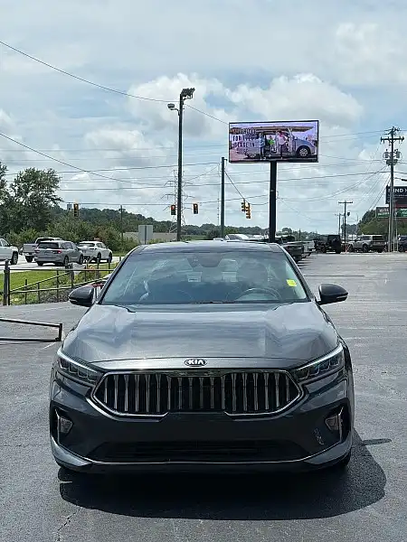 2020 Kia Cadenza Technology's photo