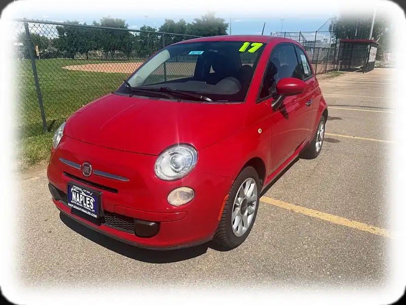 2017 FIAT 500 Pop's photo