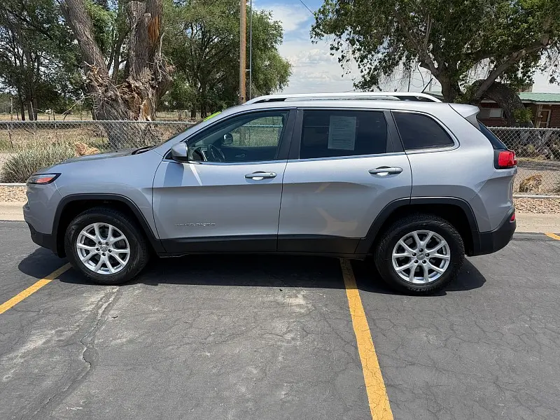2014 Jeep Cherokee Latitude 4X4 photo 5