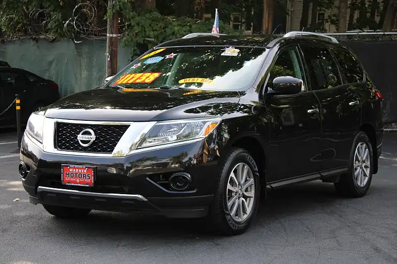 2014 Nissan Pathfinder SV 4WD's photo