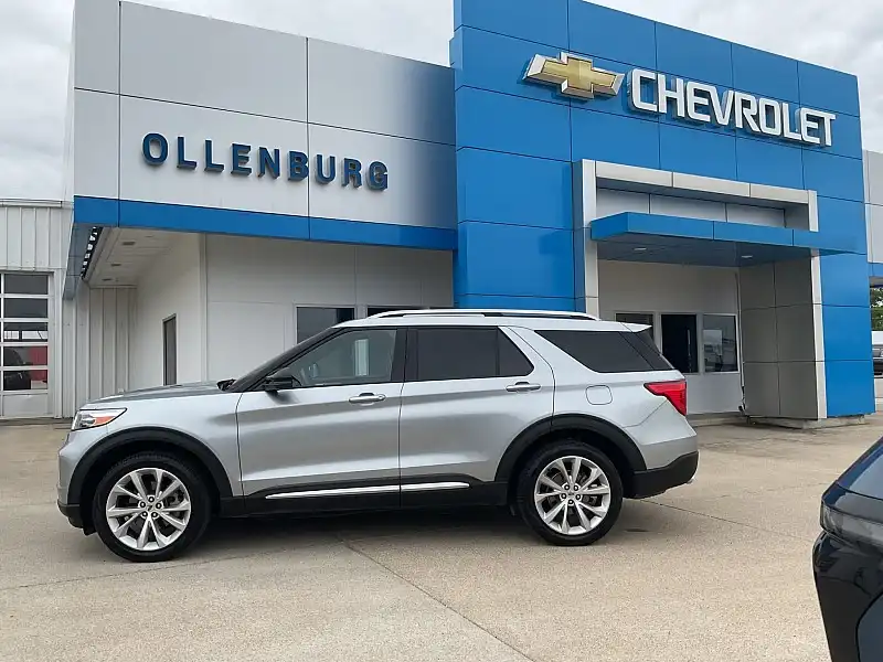 2023 Ford Explorer Platinum 4WD's photo