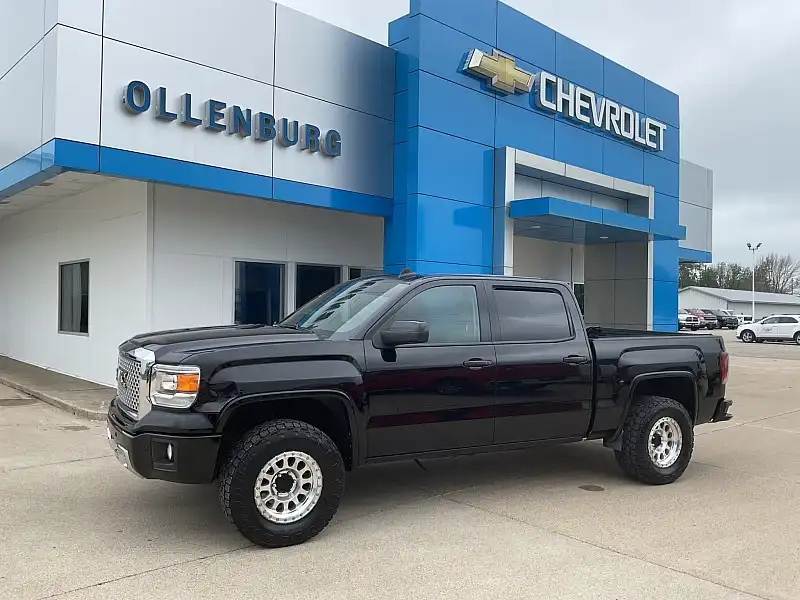 2015 GMC Sierra 4WD Crew Cab Short Box's photo