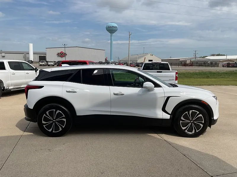 2024 Chevrolet Blazer EV LT AWD photo 5