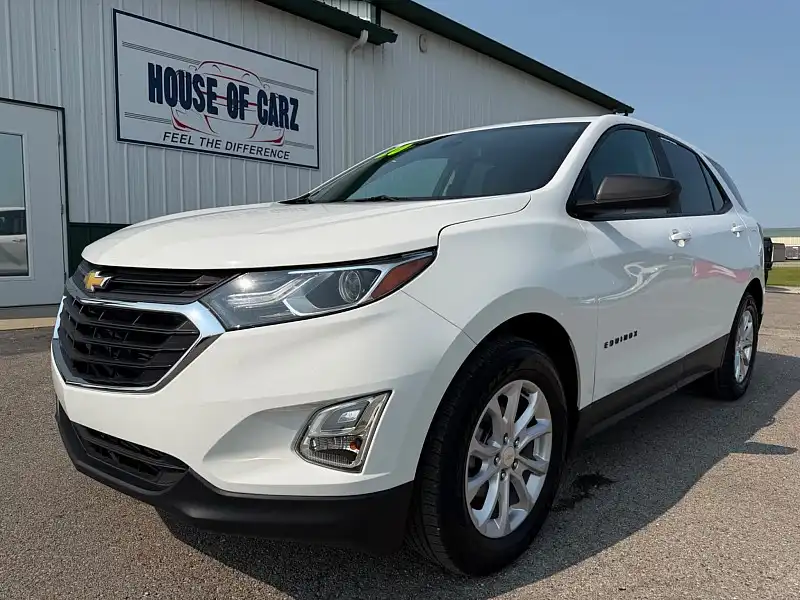2020 Chevrolet Equinox LS's photo