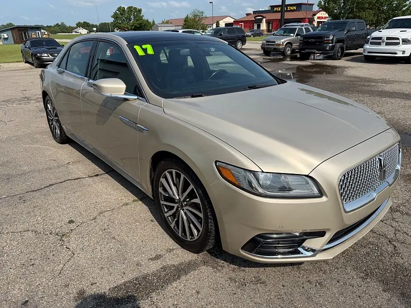 2017 Lincoln Continental Select AWD photo 3