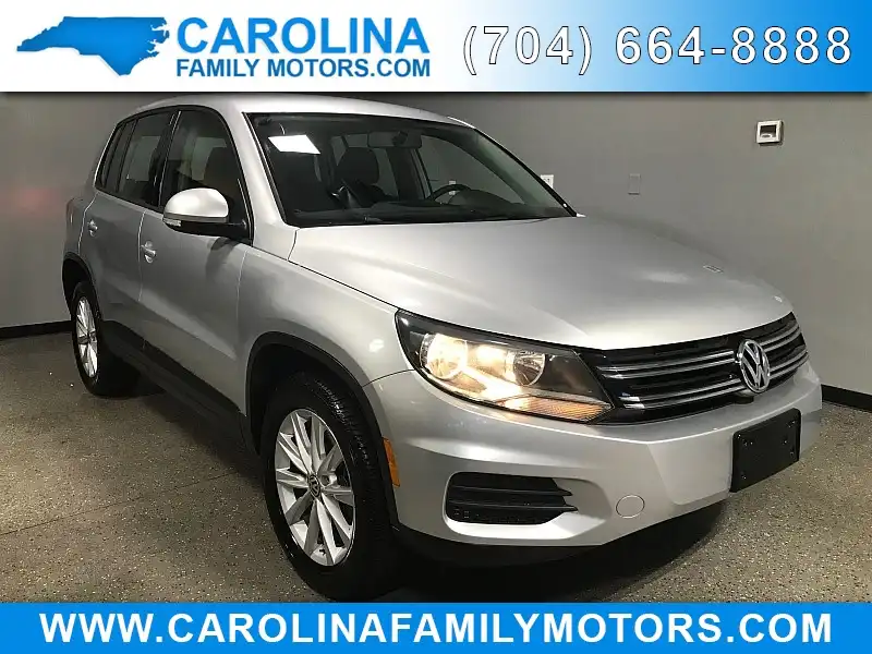 2017 Volkswagen Tiguan Limited 2.0T 4Motion's photo