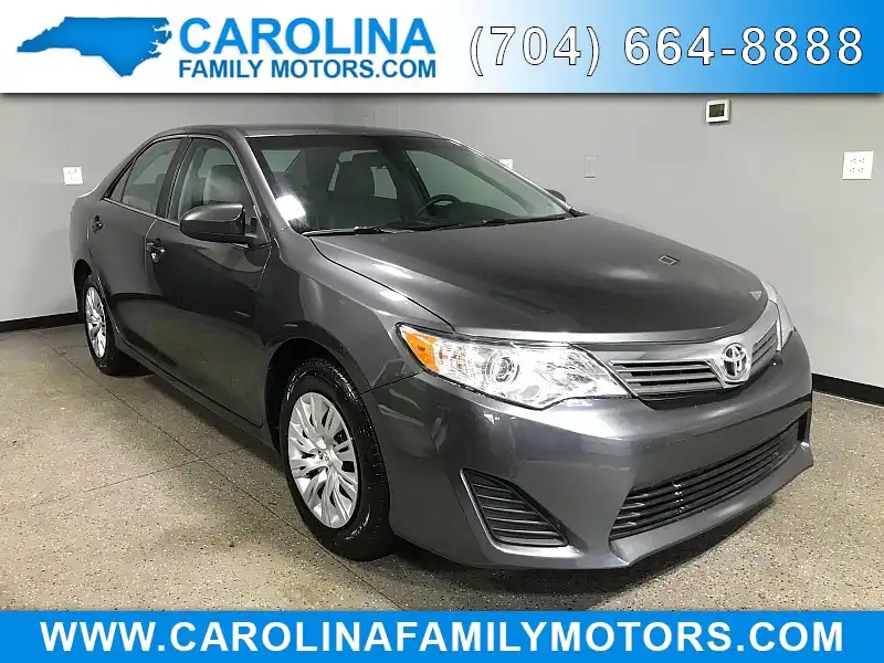 2014 Toyota Camry 2.5 Auto L's photo