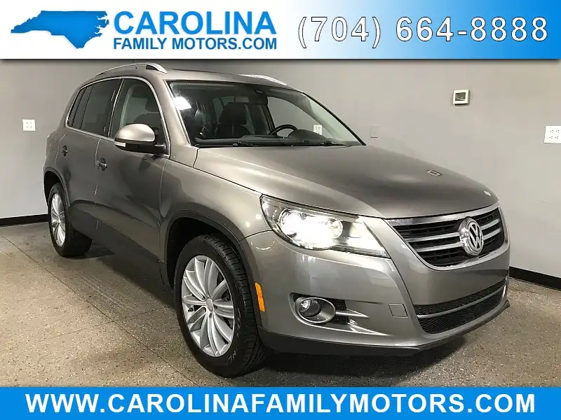 2011 Volkswagen Tiguan SEL's photo