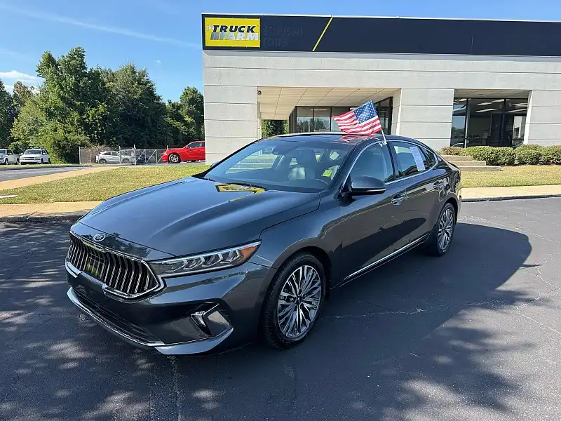 2020 Kia Cadenza Technology's photo