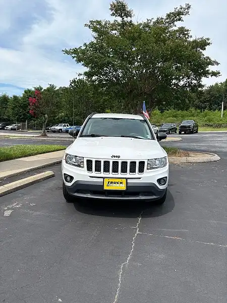 2014 Jeep Compass Sport's photo