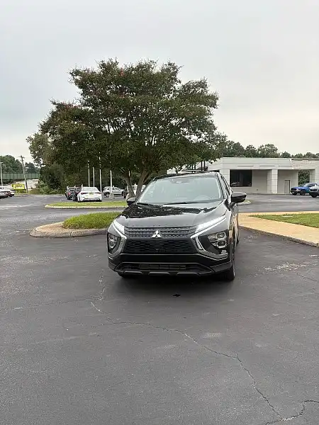 2024 Mitsubishi Eclipse Cross LE S-AWC's photo