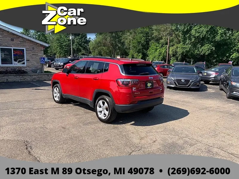 2018 Jeep Compass Latitude 4X4 photo 3