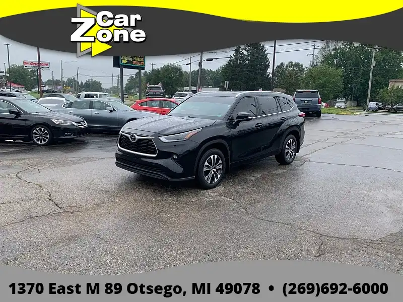 2021 Toyota Highlander XLE 4WD V6's photo