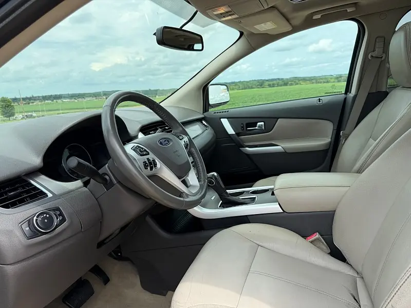 2011 Ford Edge SEL AWD photo 3