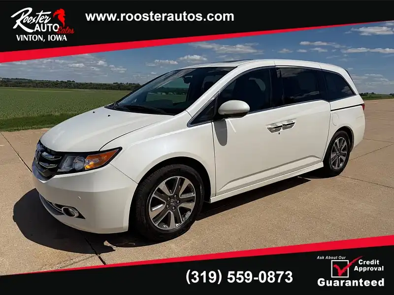 2014 Honda Odyssey Touring's photo