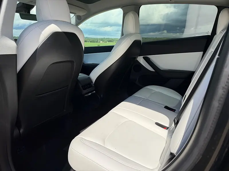 2021 Tesla Model Y Performance Dual Motor All-Wheel Drive photo 5