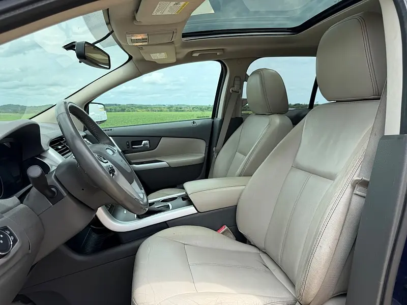 2011 Ford Edge SEL AWD photo 4
