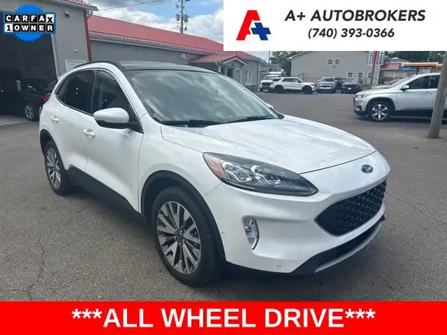2020 Ford Escape Titanium AWD's photo