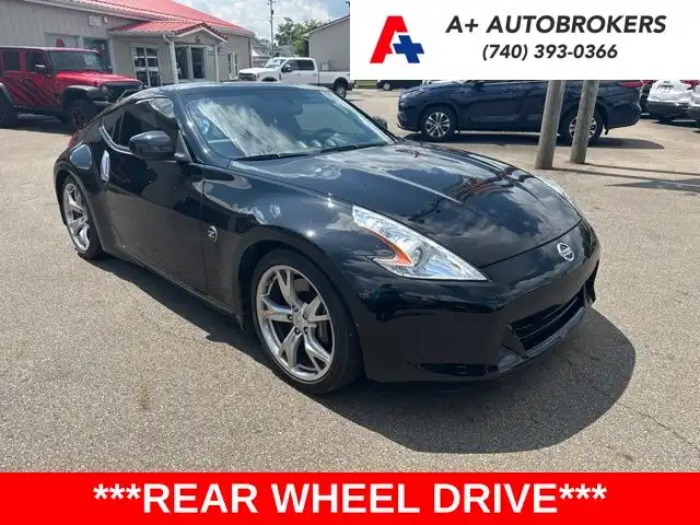 2010 Nissan 370Z Coupe Touring 7AT's photo