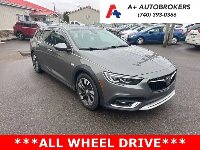 2018 Buick Regal Essence AWD photo 1
