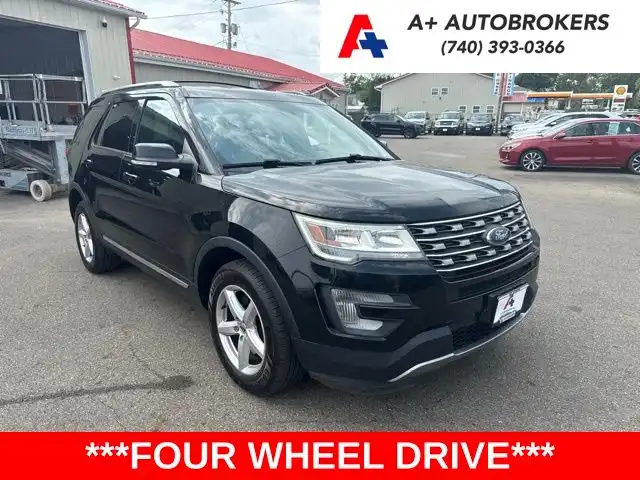 2017 Ford Explorer XLT 4WD's photo