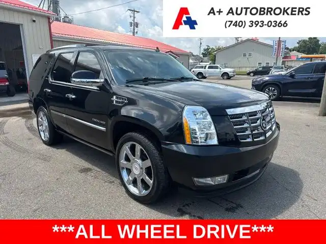 2011 Cadillac Escalade AWD Premium's photo