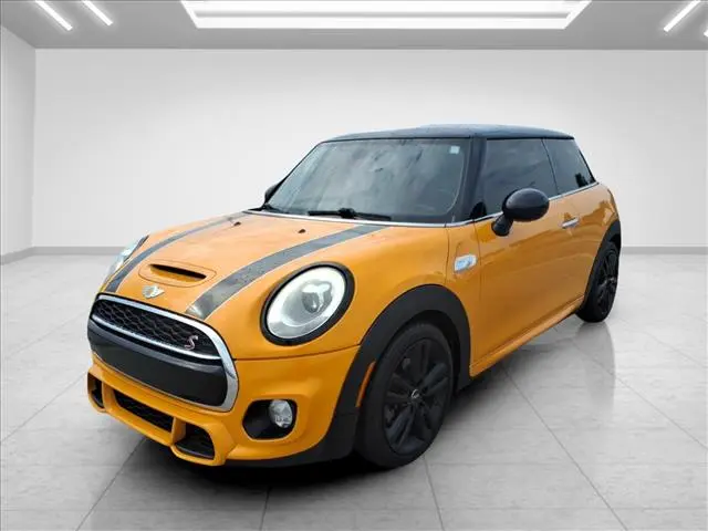2017 MINI Cooper S photo 4