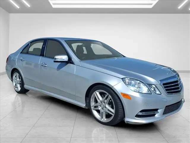 2013 Mercedes-Benz E-Class E350 Luxury 4MATIC photo 1