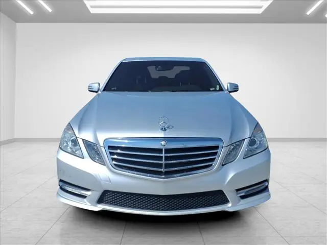 2013 Mercedes-Benz E-Class E350 Luxury 4MATIC photo 4