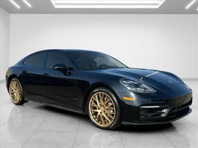 2022 Porsche Panamera 4 Platinum Edition's photo
