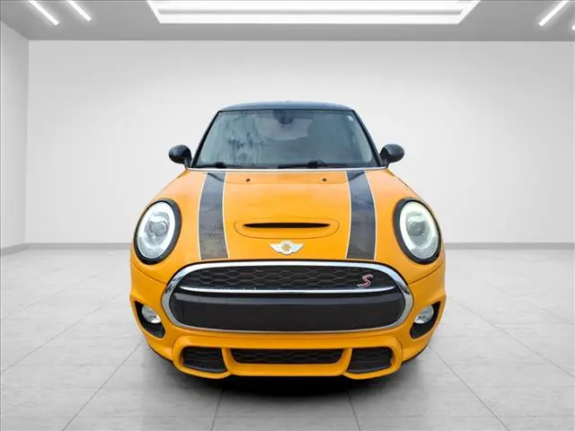 2017 MINI Cooper S photo 3