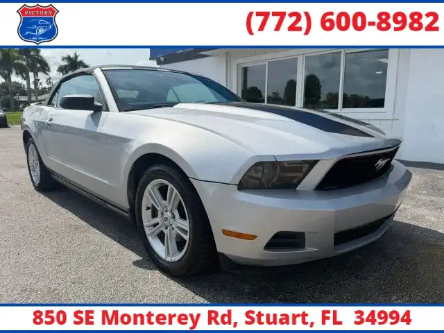2010 Ford Mustang V6's photo