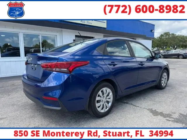 2018 Hyundai Accent SE 4-Door 6-Speed Automatic photo 3