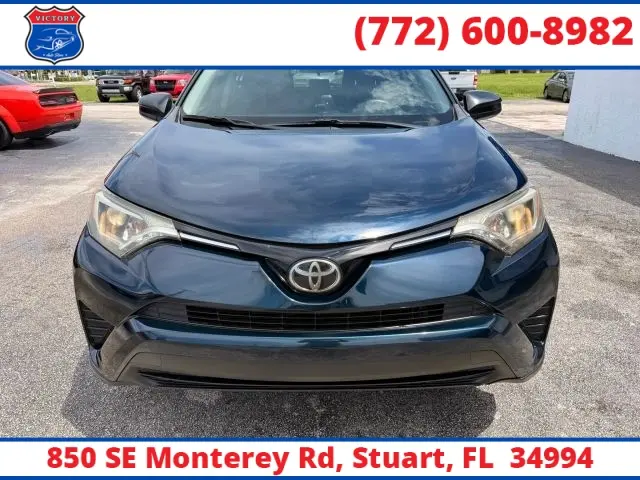 2018 Toyota RAV4 LE photo 5