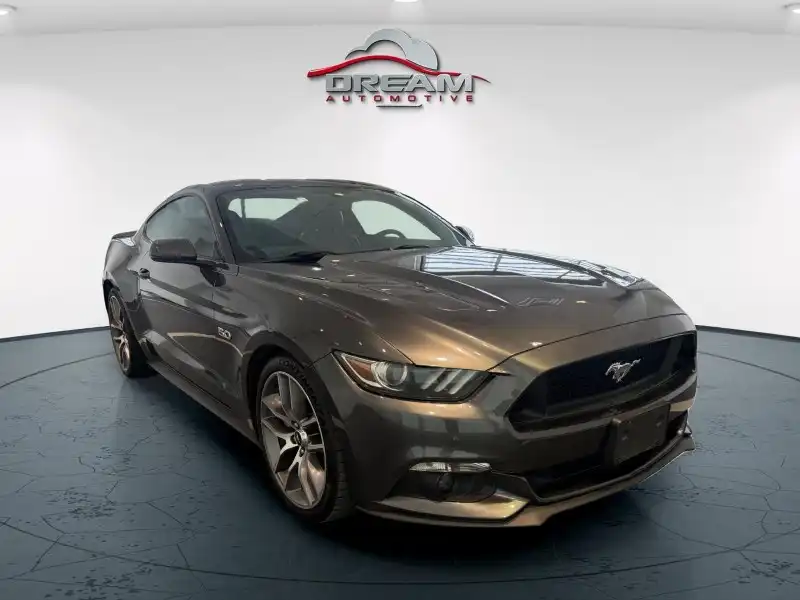 2017 Ford Mustang GT Coupe's photo