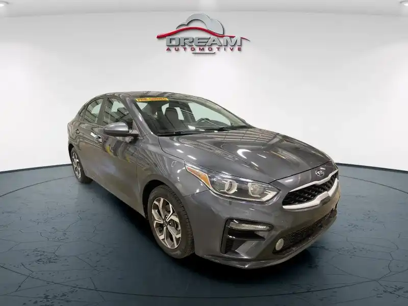 2021 Kia Forte LXS AT's photo