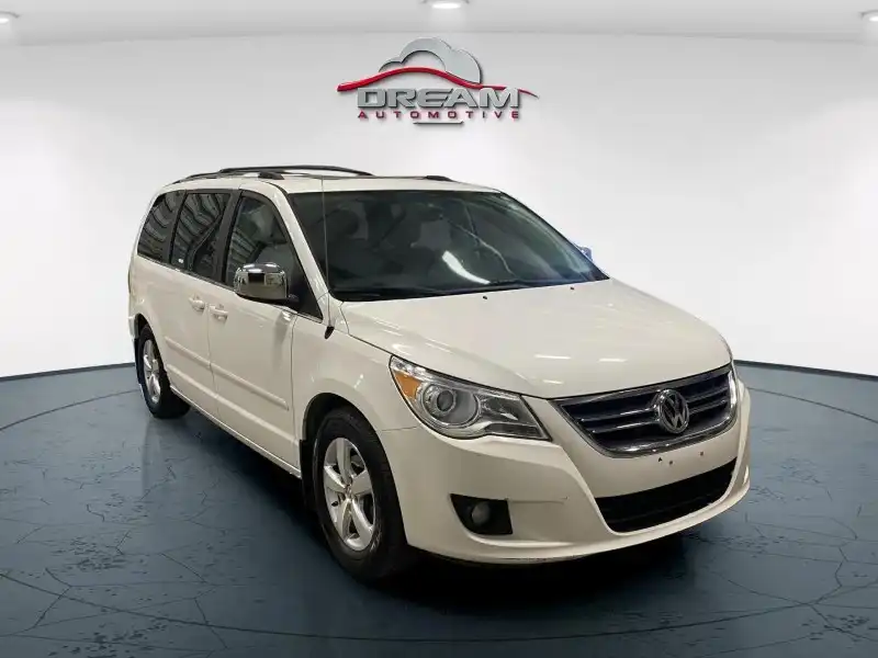 2009 Volkswagen Routan 4.0L SEL PREMIUM's photo