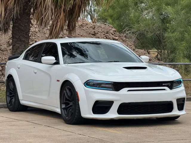 2020 Dodge Charger Scat Pack photo 3