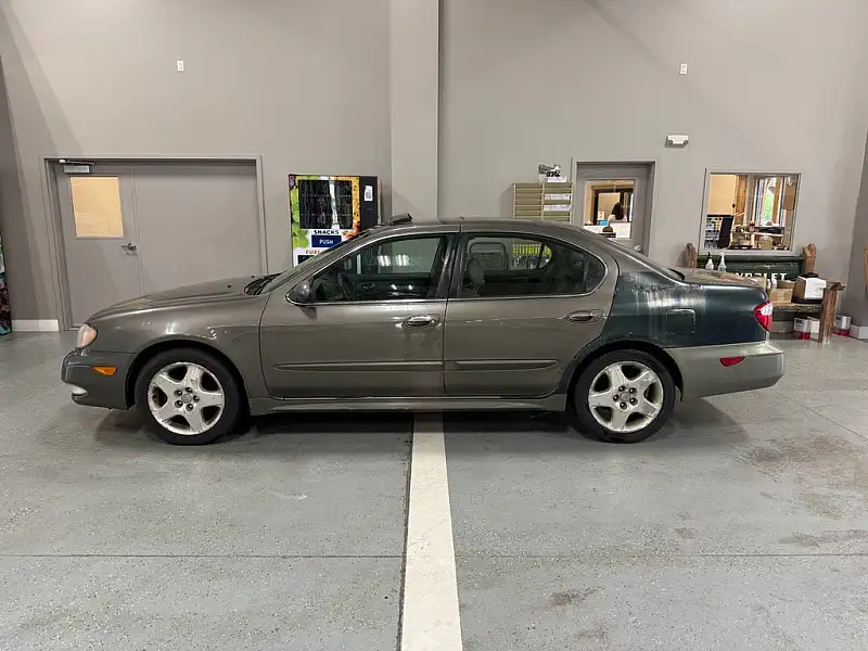 2001 INFINITI I30 Luxury's photo