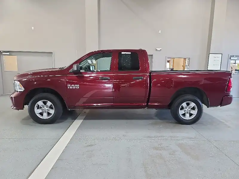 2017 RAM 1500 Express 4WD Quad Cab 6'4's photo