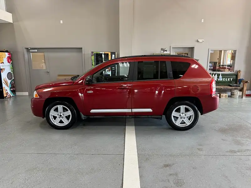 2010 Jeep Compass Sport's photo