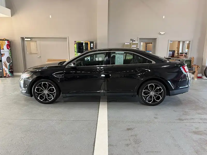 2015 Ford Taurus SHO AWD's photo